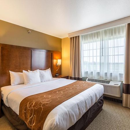 Comfort Suites Burlington Ngoại thất bức ảnh