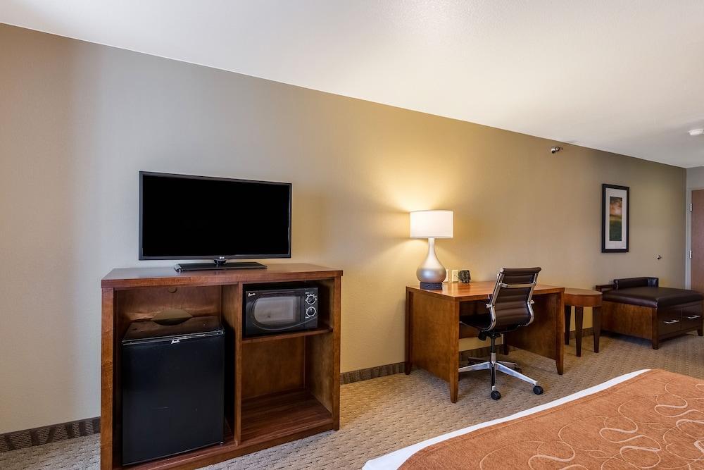 Comfort Suites Burlington Ngoại thất bức ảnh