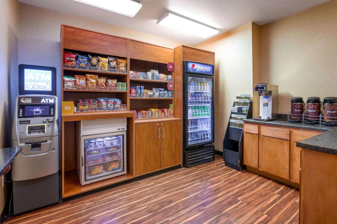 Comfort Suites Burlington Ngoại thất bức ảnh