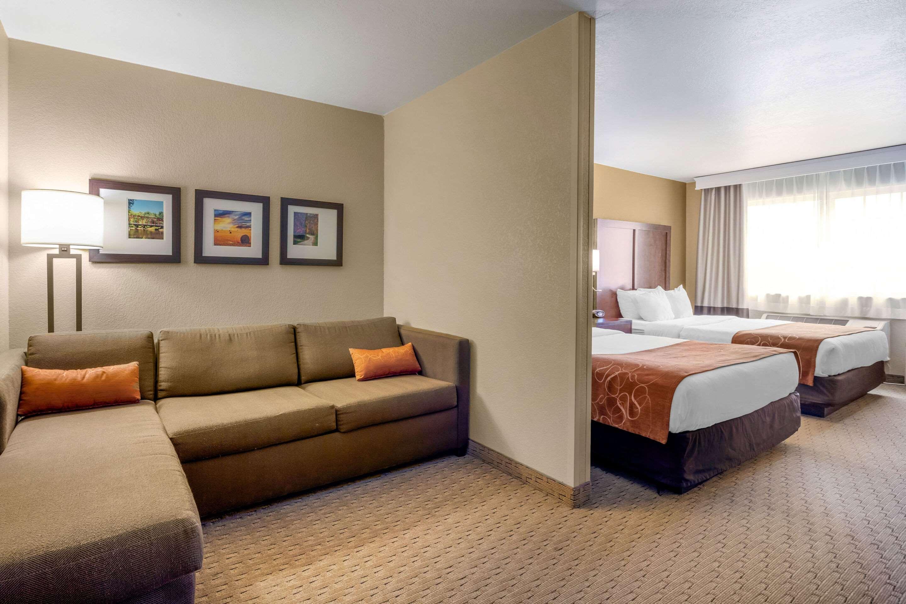 Comfort Suites Burlington Ngoại thất bức ảnh