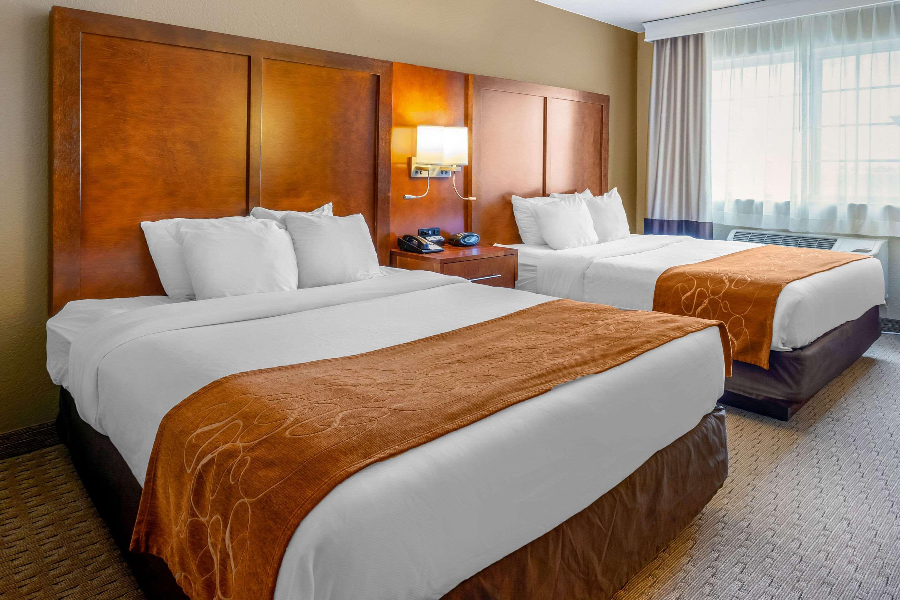 Comfort Suites Burlington Ngoại thất bức ảnh