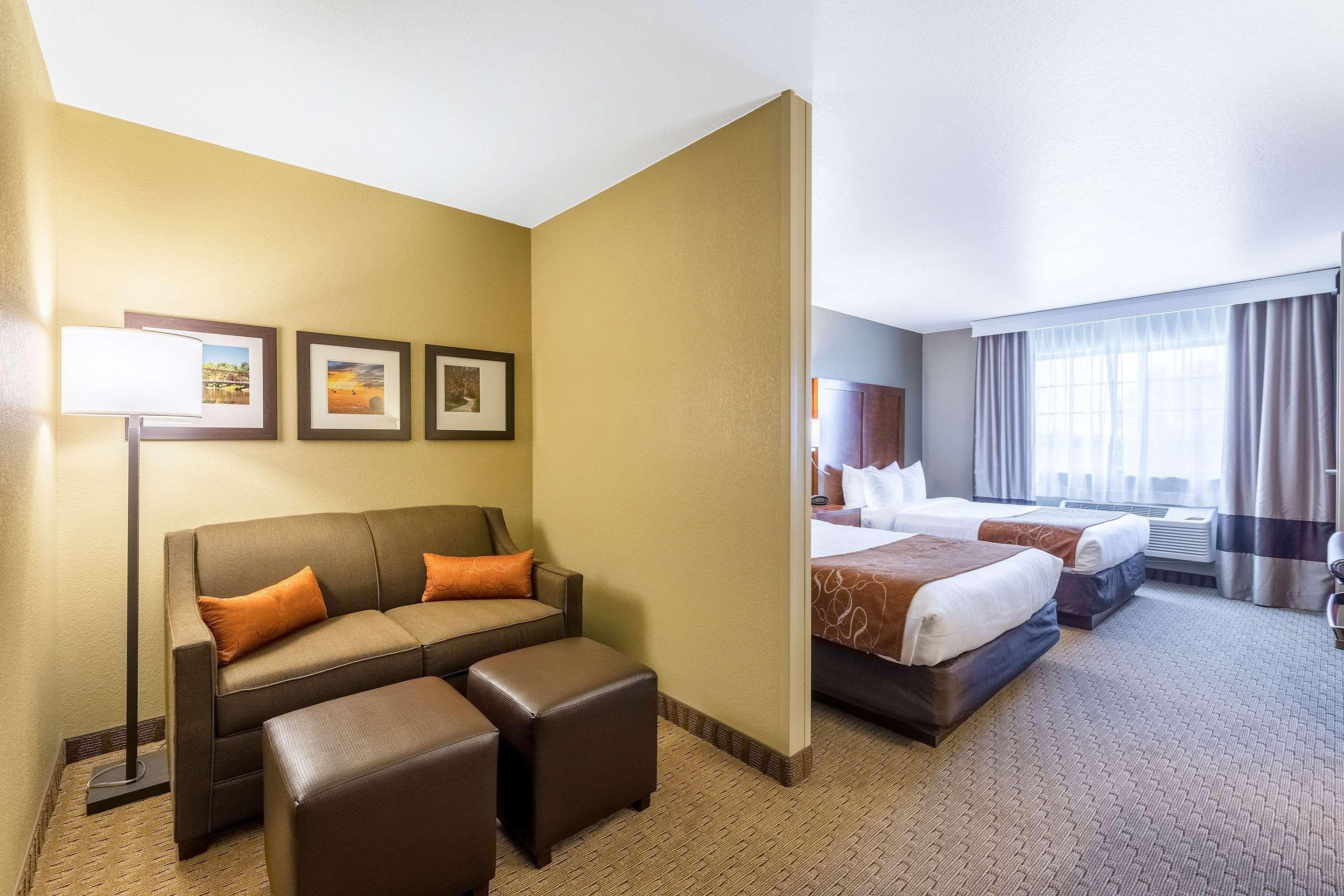 Comfort Suites Burlington Ngoại thất bức ảnh