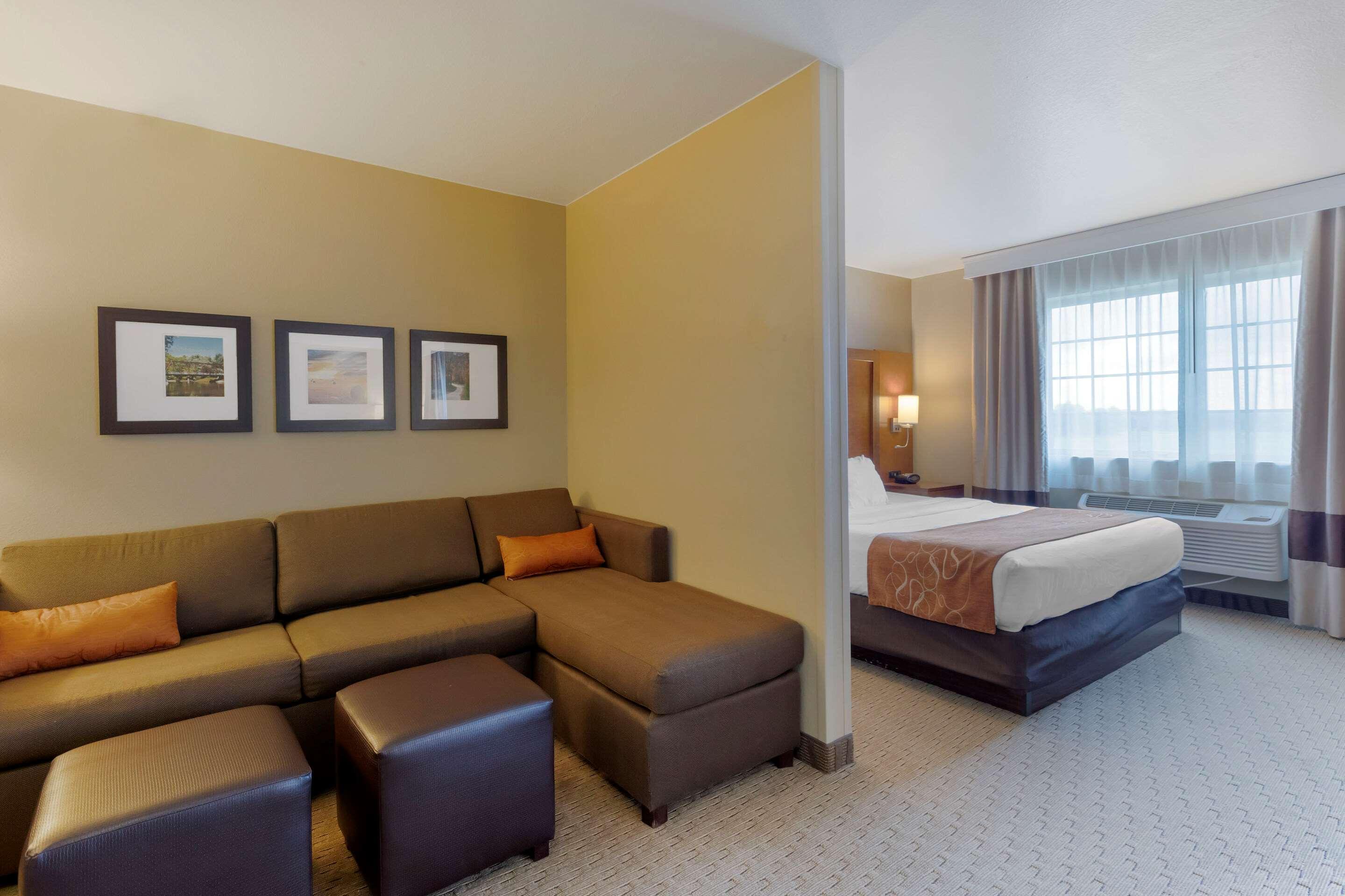 Comfort Suites Burlington Ngoại thất bức ảnh