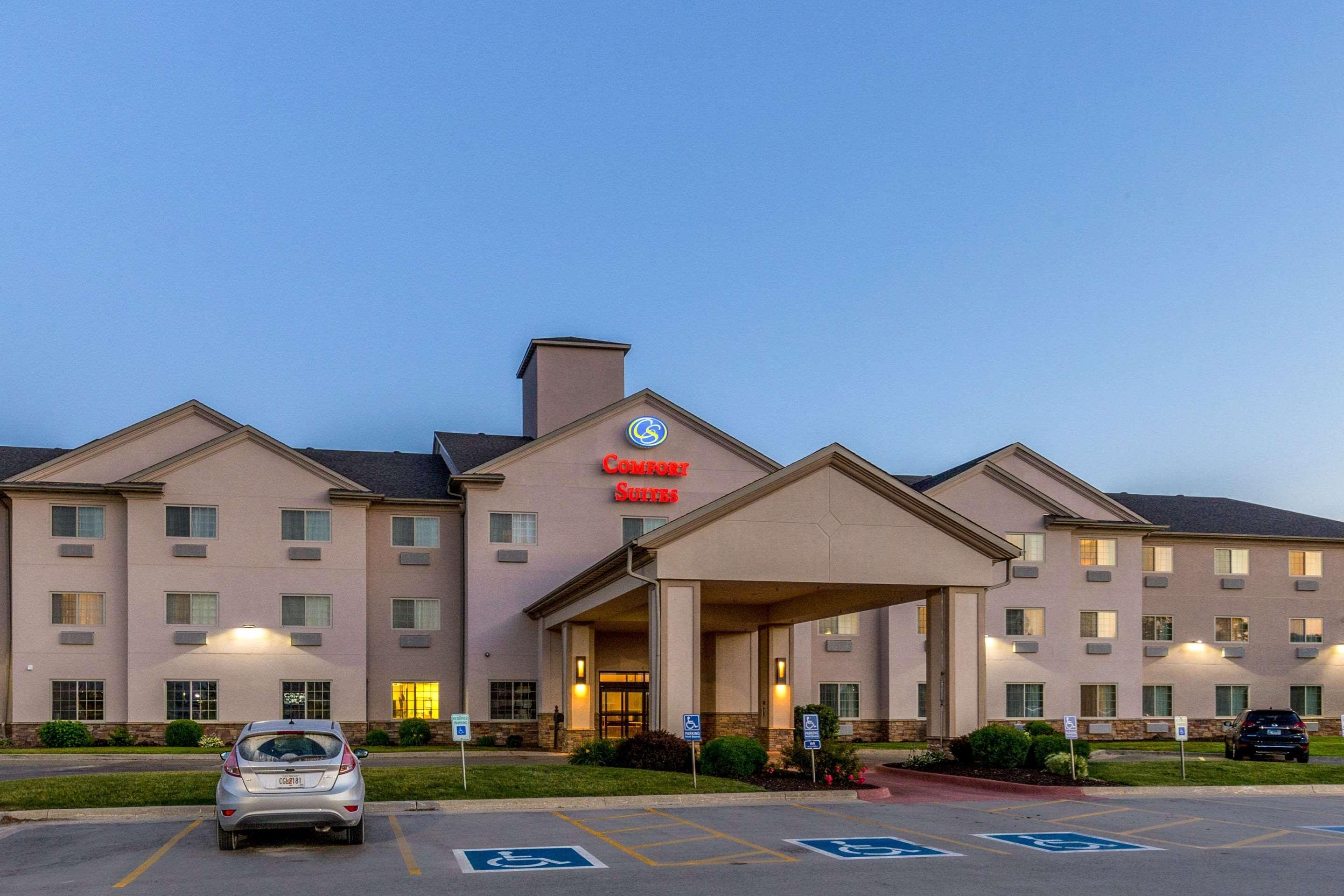 Comfort Suites Burlington Ngoại thất bức ảnh