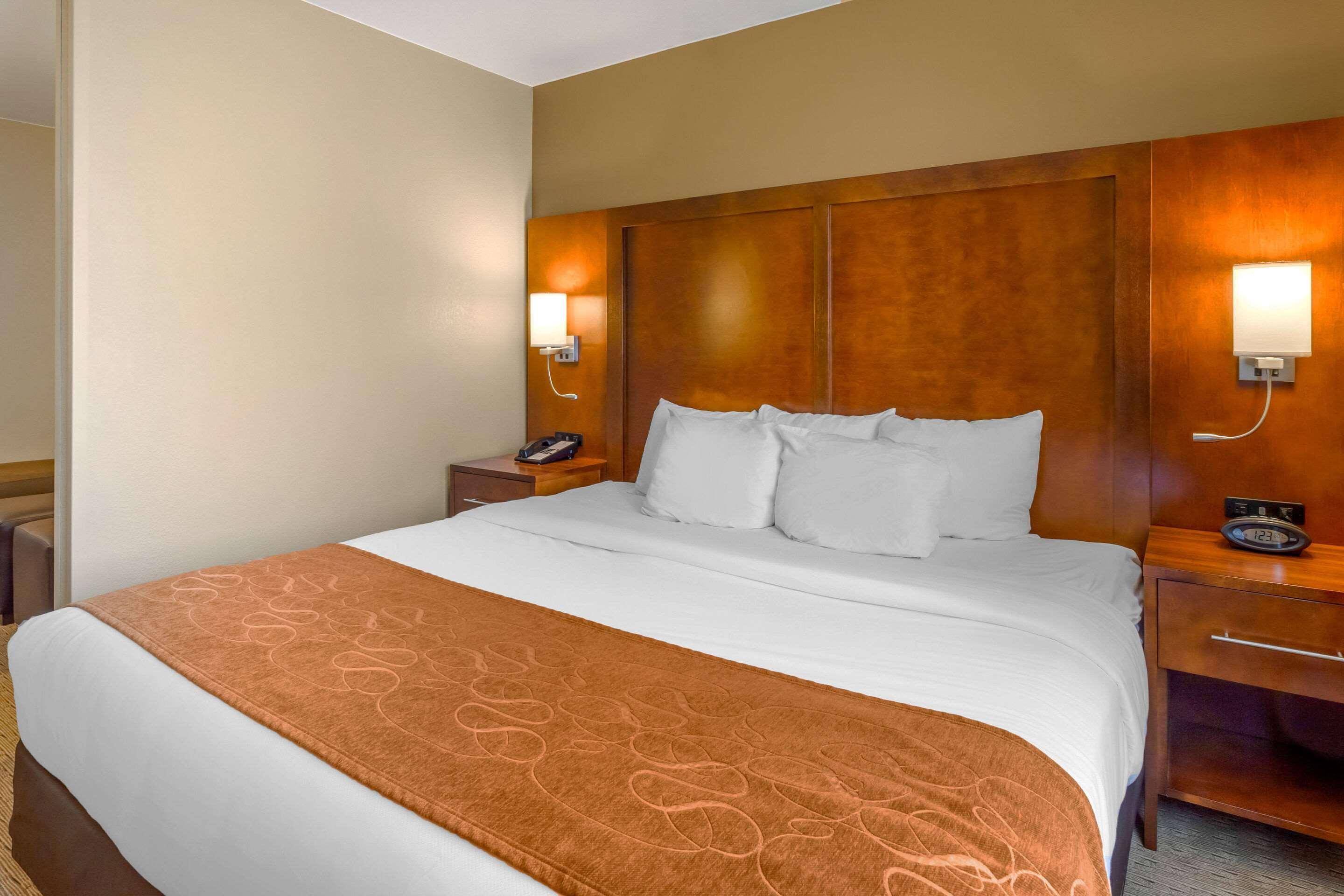 Comfort Suites Burlington Ngoại thất bức ảnh