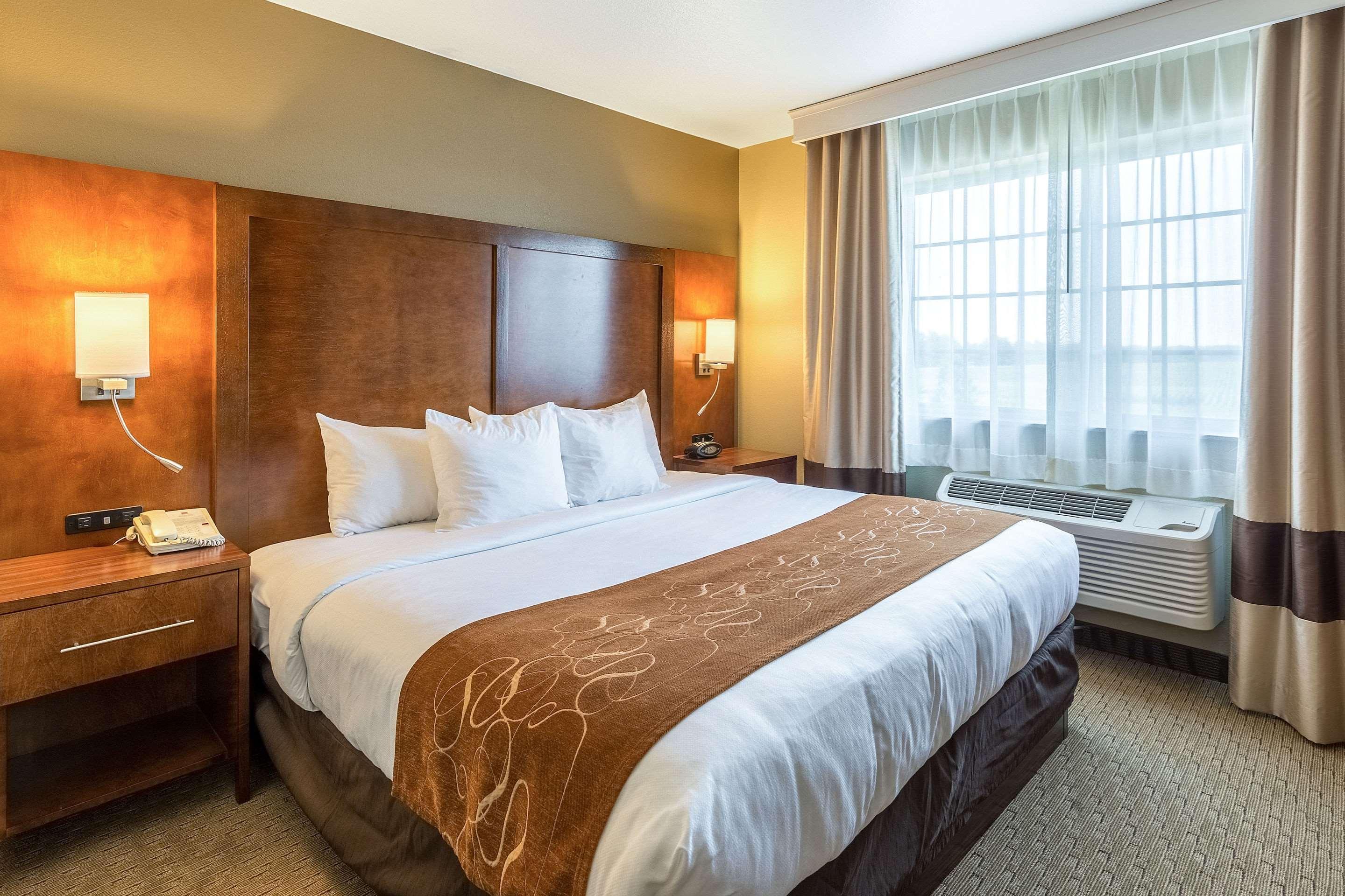 Comfort Suites Burlington Ngoại thất bức ảnh