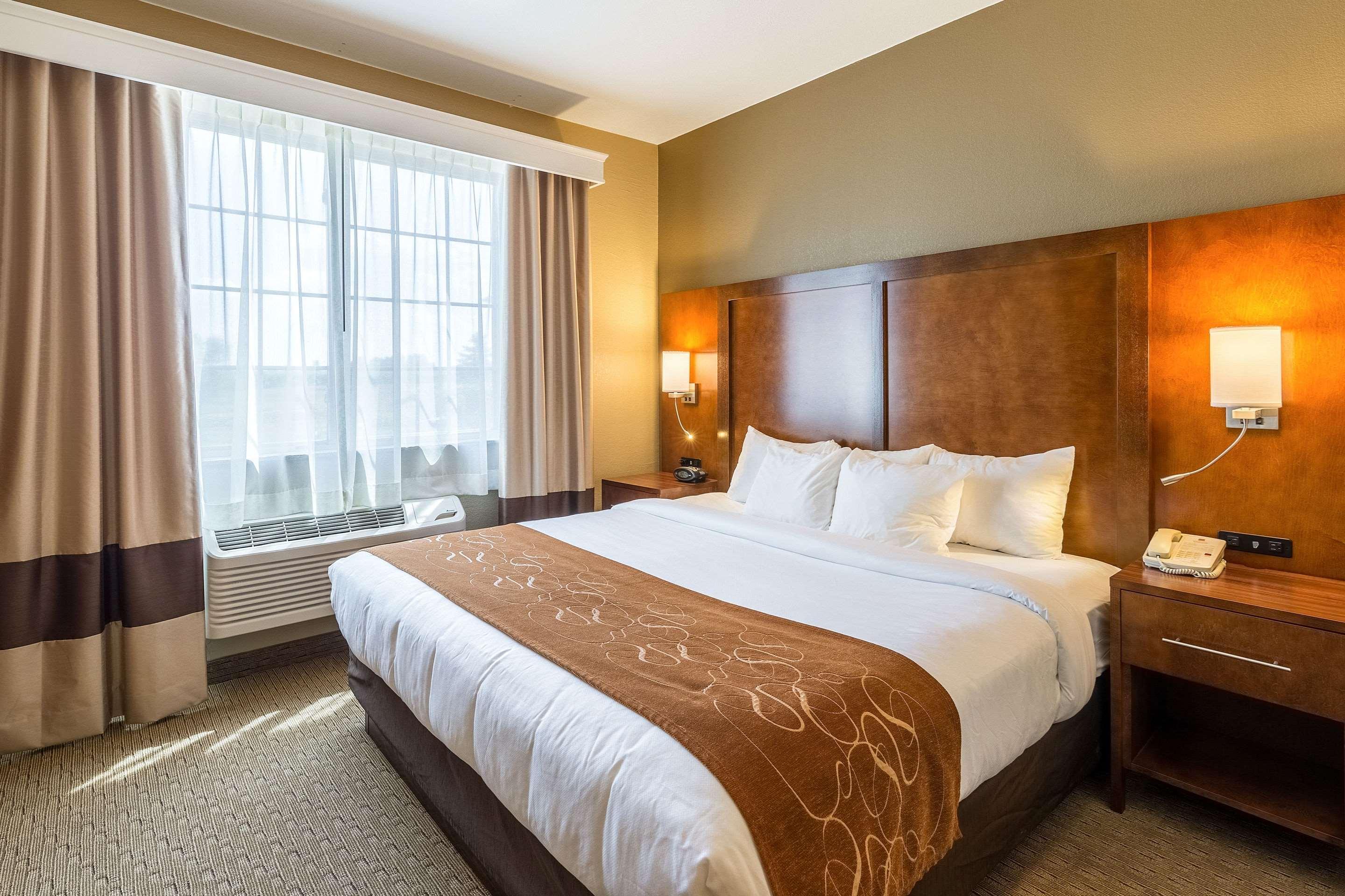 Comfort Suites Burlington Ngoại thất bức ảnh