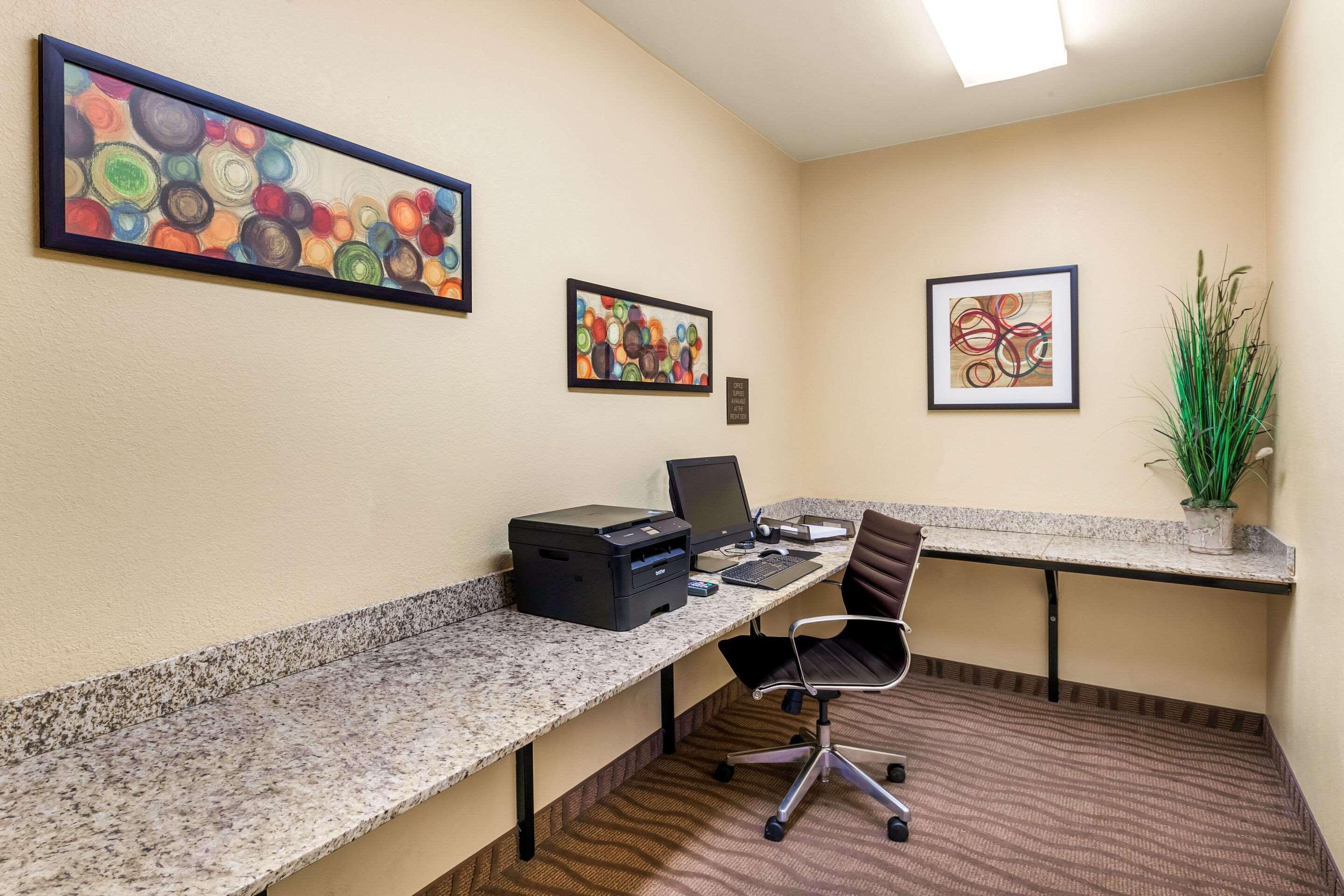 Comfort Suites Burlington Ngoại thất bức ảnh