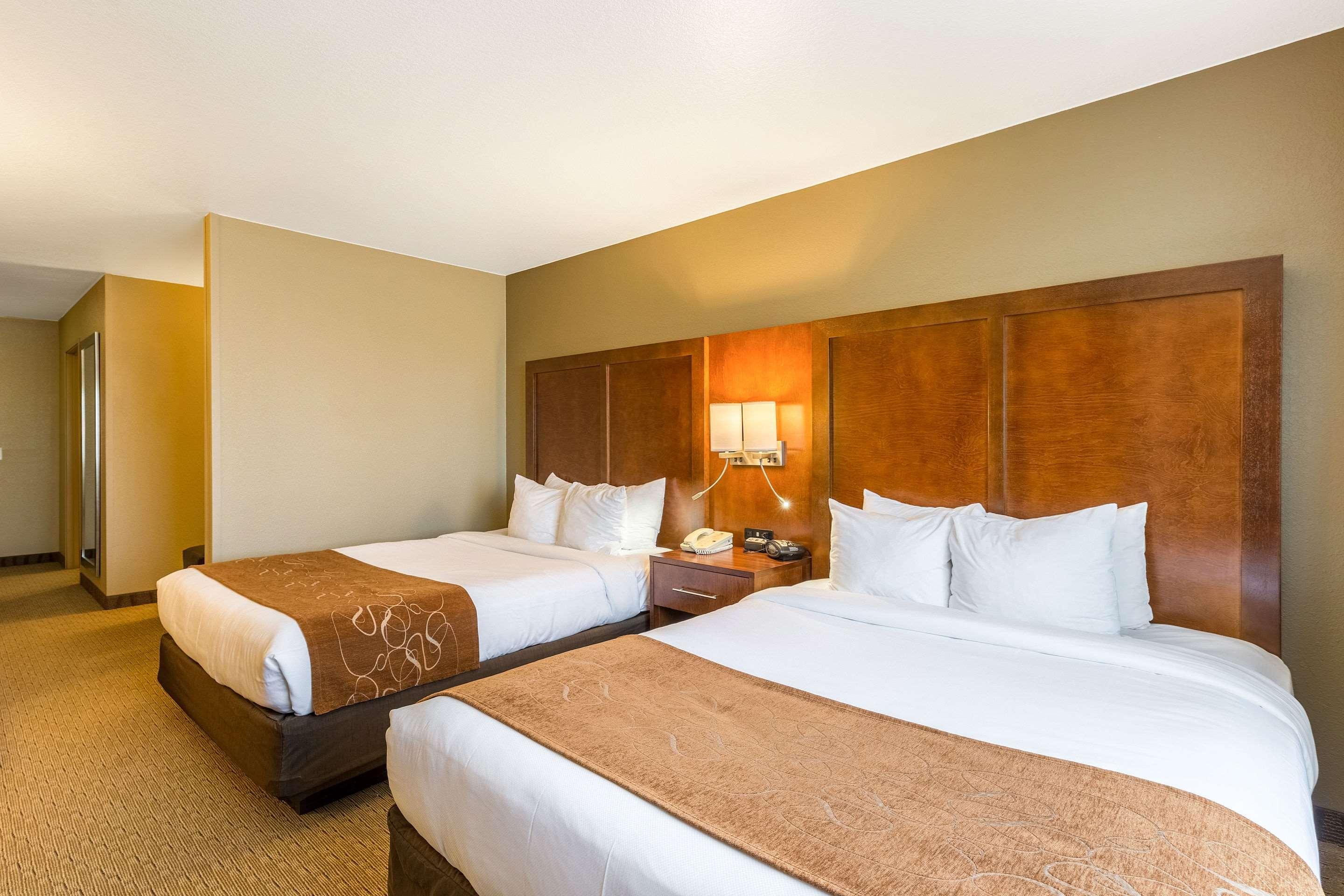 Comfort Suites Burlington Ngoại thất bức ảnh