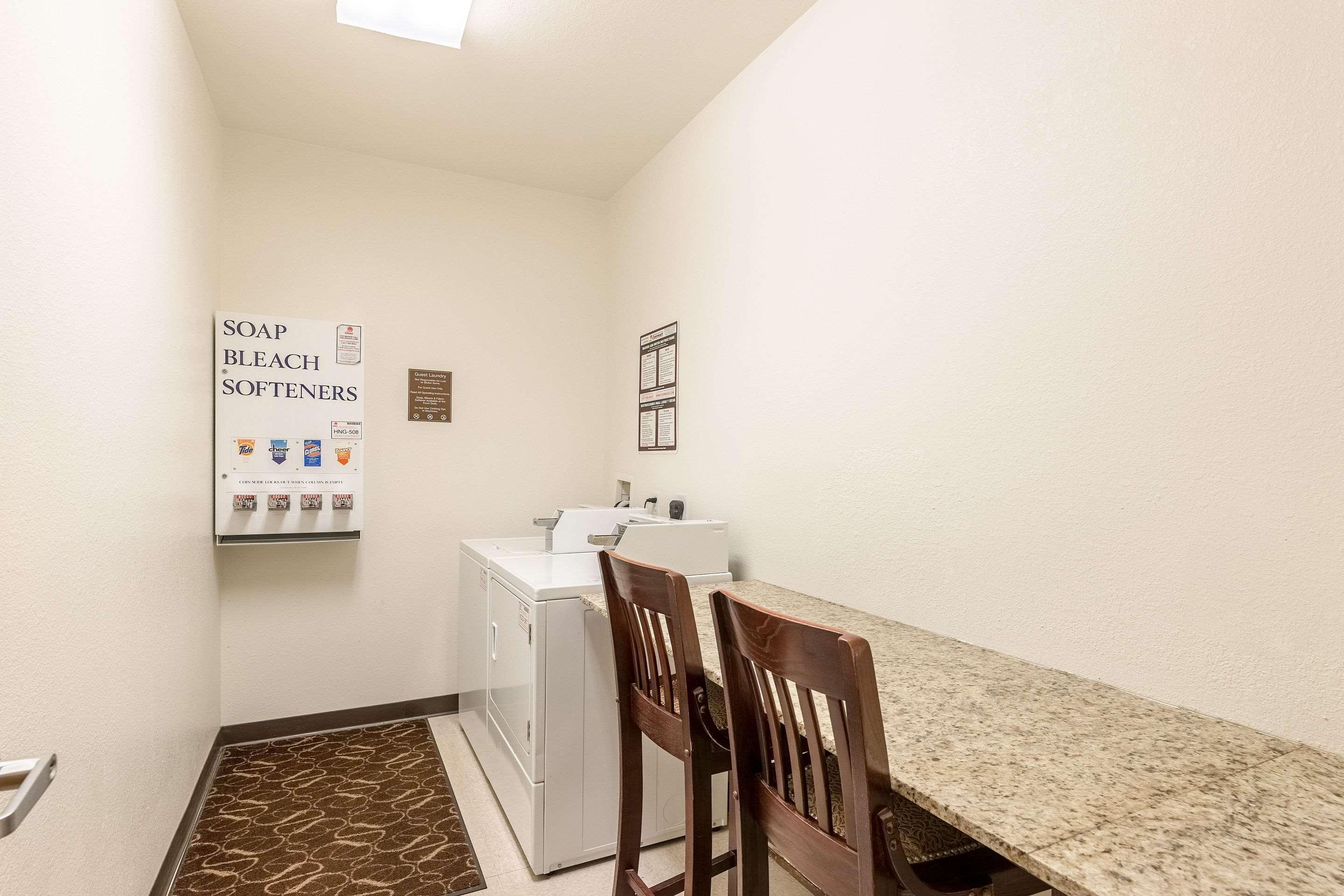 Comfort Suites Burlington Ngoại thất bức ảnh